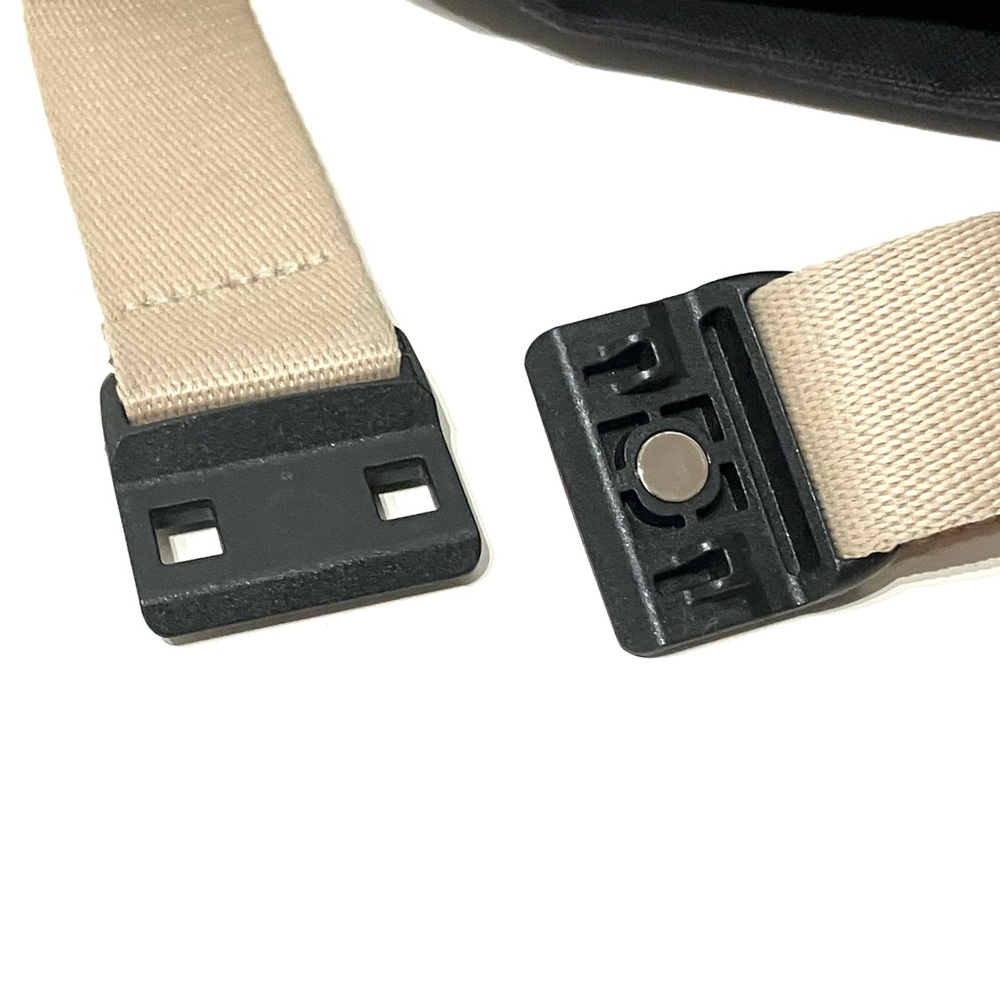 Bellroy Black and Tan Belt Bag - Picture 3 of 7